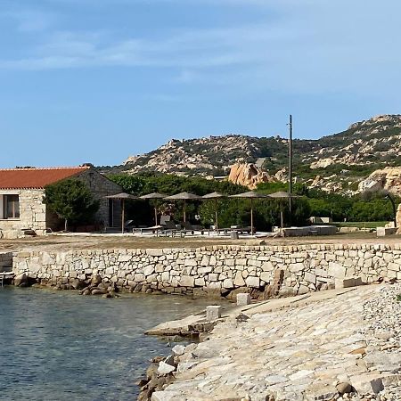 Appartamento Il Caracolo A Cala Francese 马达莱纳 外观 照片